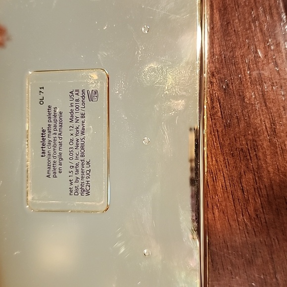 Tarte TARTELETTE eyeshadow palette Amazonian - Picture 2 of 2